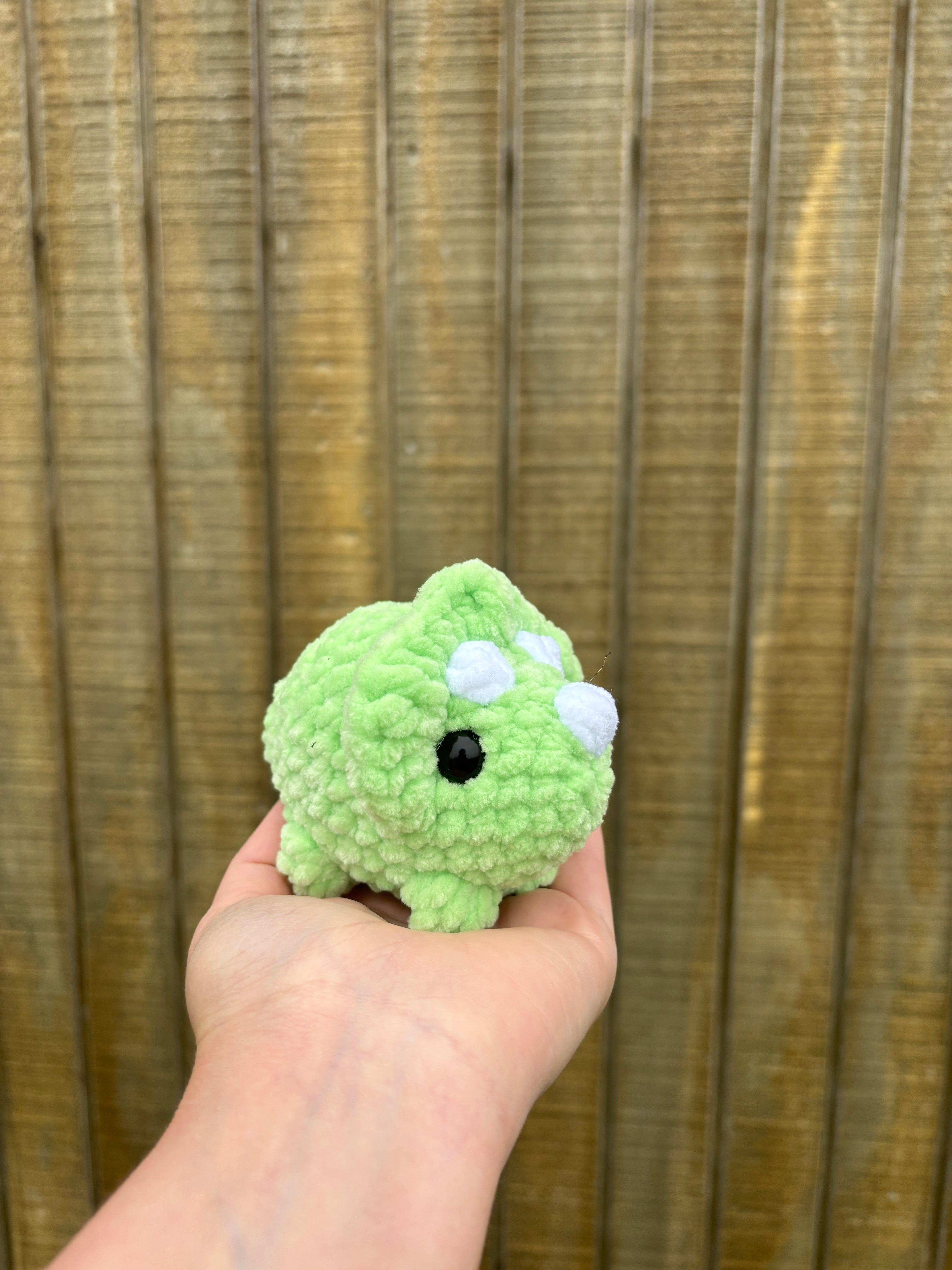 Small crochet triceratops