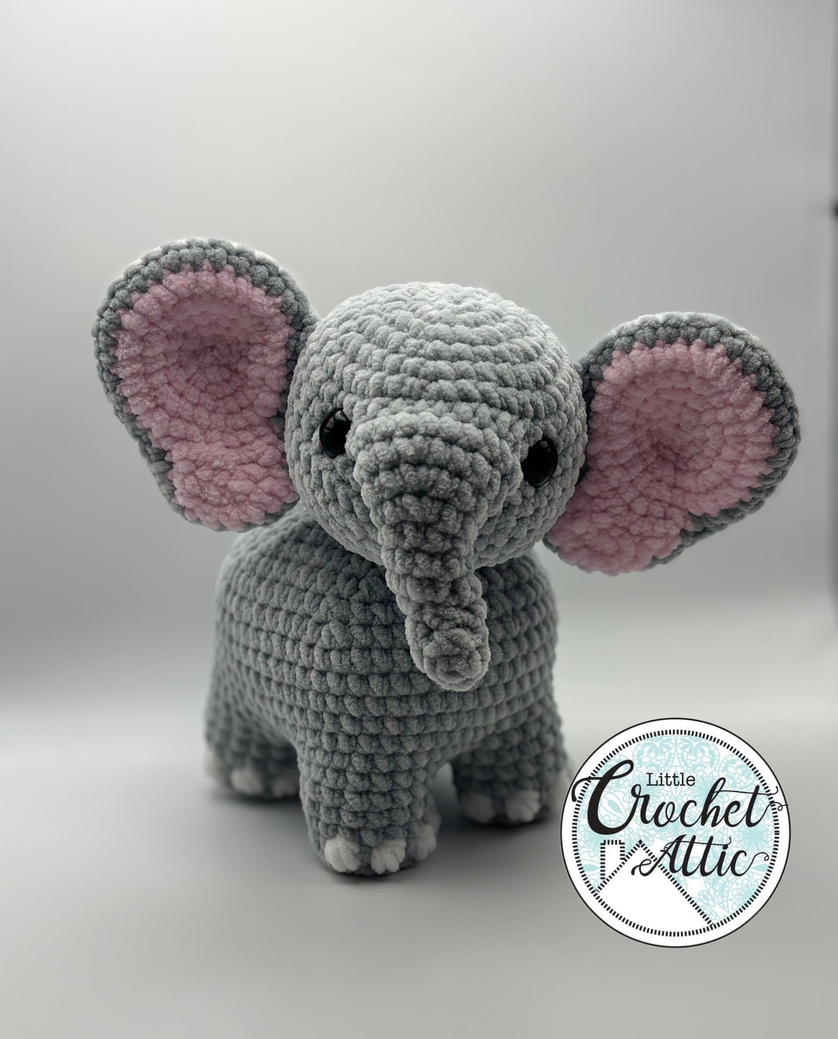 Medium elephant